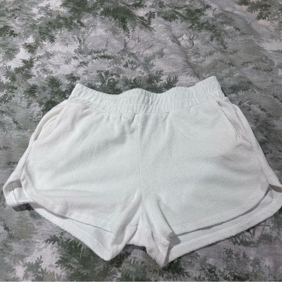 Good used condition FAHERTY brand cabana shorts. Sz small - Picture 13 of 13